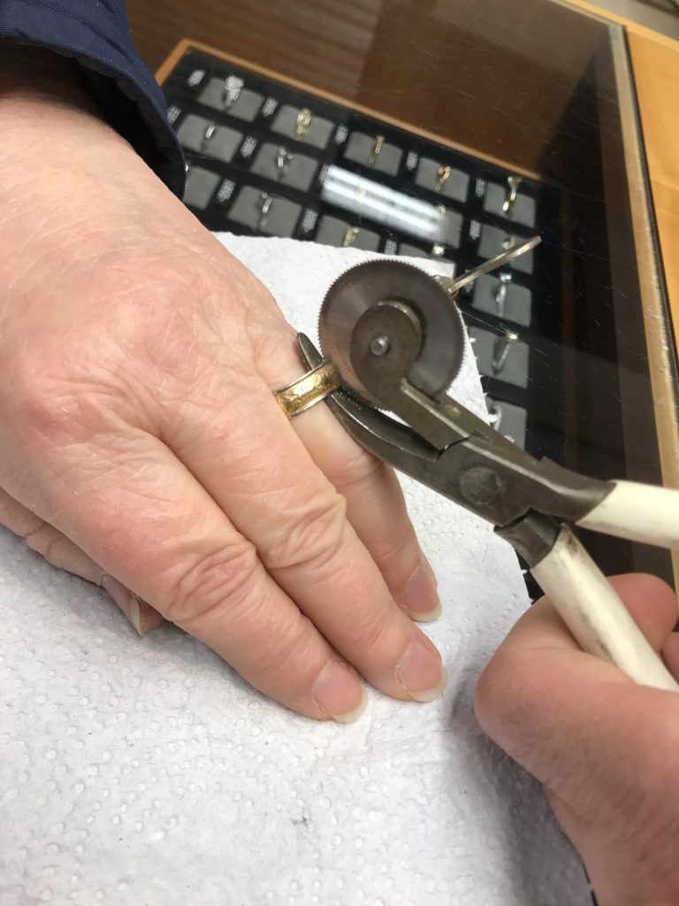 3024px Finger ring cutter